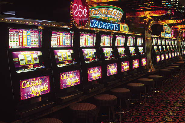 qqcuan slot mobile app interface showing live-dealer tables and sportsbook options